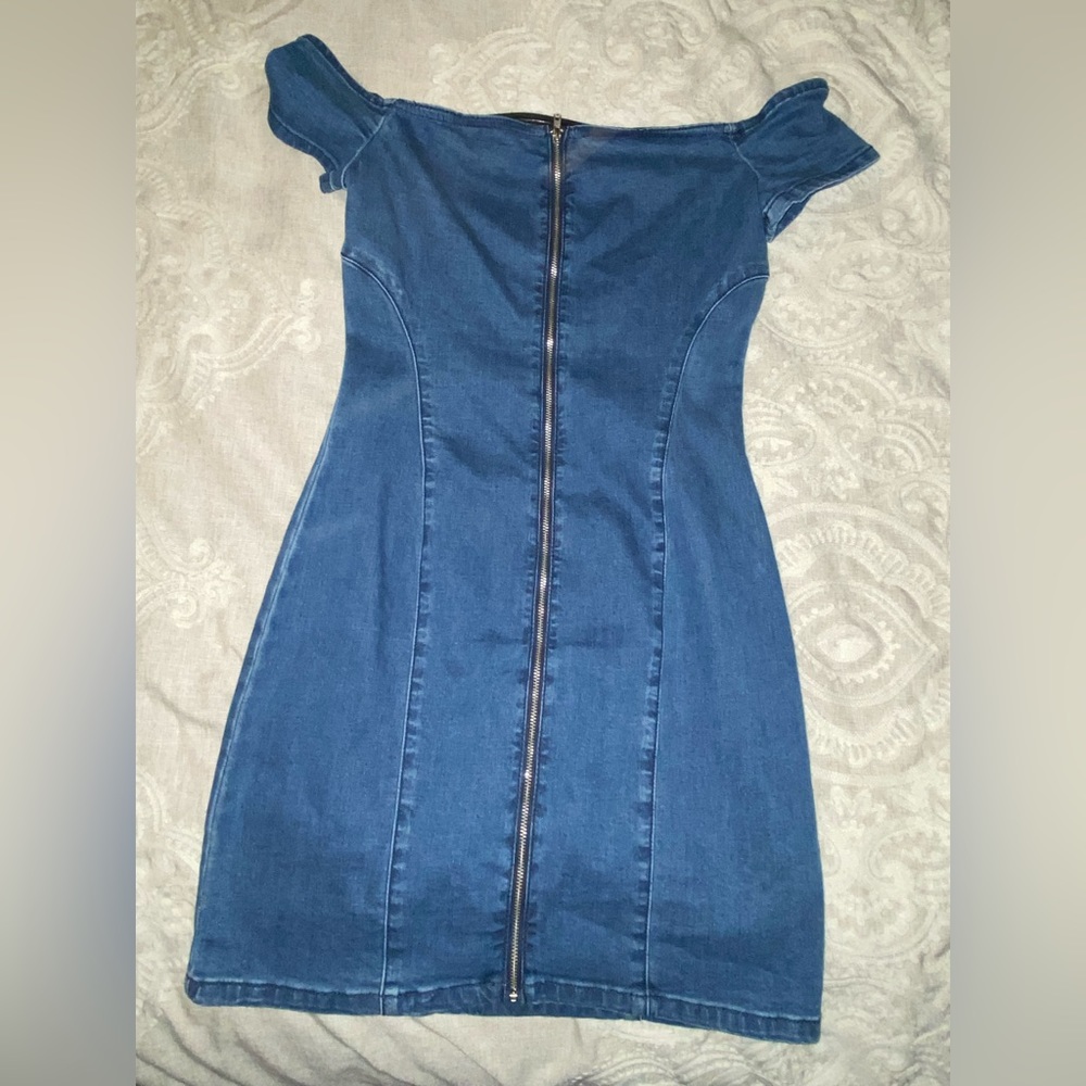 Women’s Guess jean dress size small